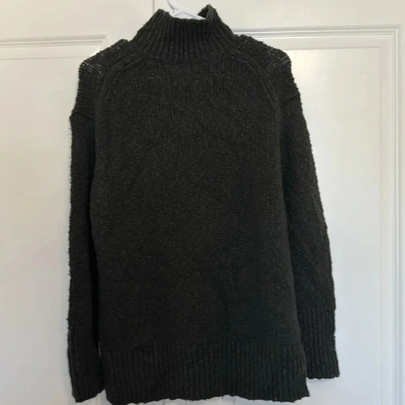 NWT Vince Turtleneck Wool Blend Sweater Green Size XS Chunky Knit Side Slits - Picture 12 of 12